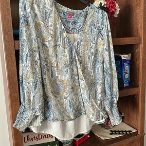 Vince Camuto new wrap cropped blouse